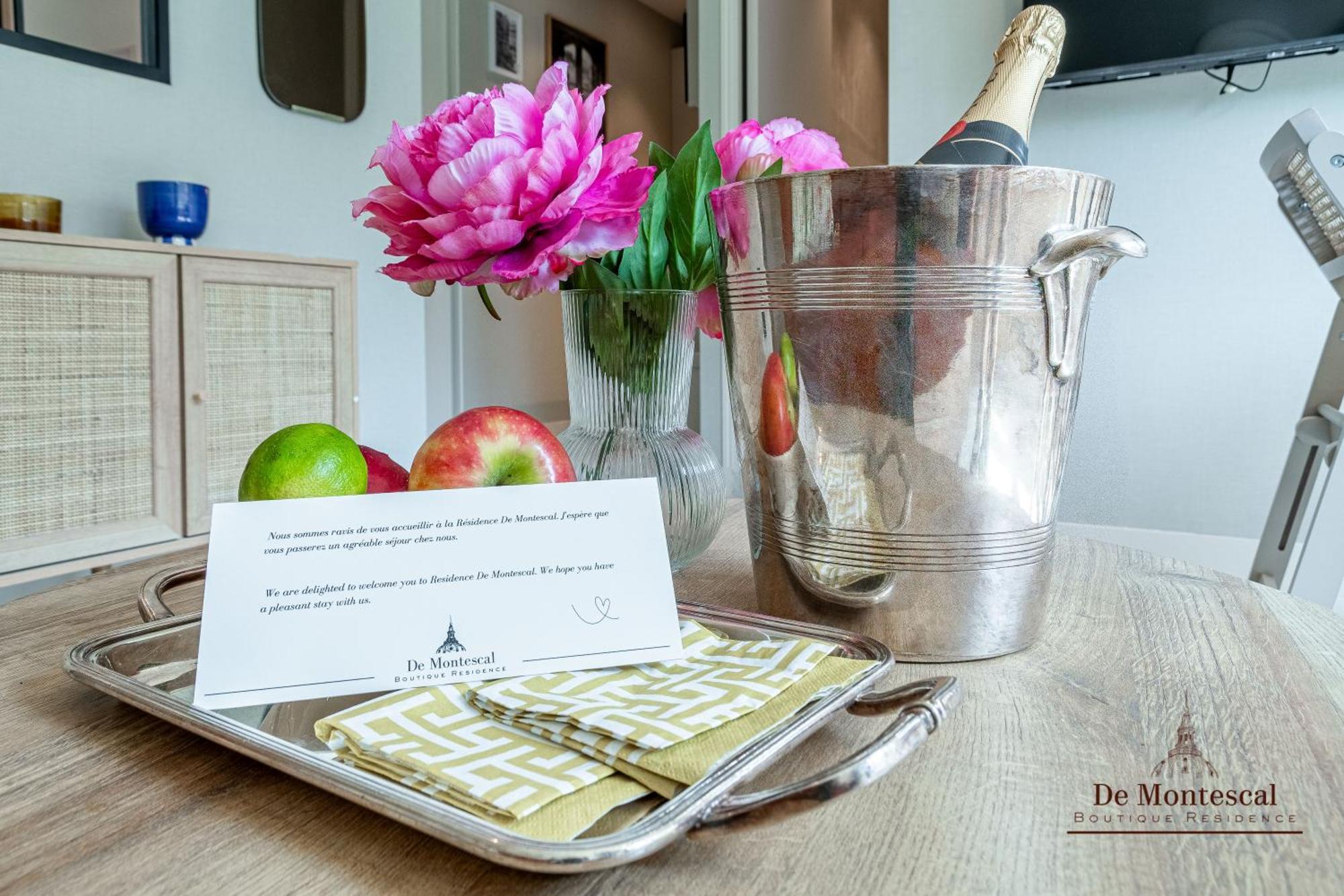 De Montescal - Hot Tub And Ac Cosy Apartment A Prime Location 40M2 Parigi Esterno foto
