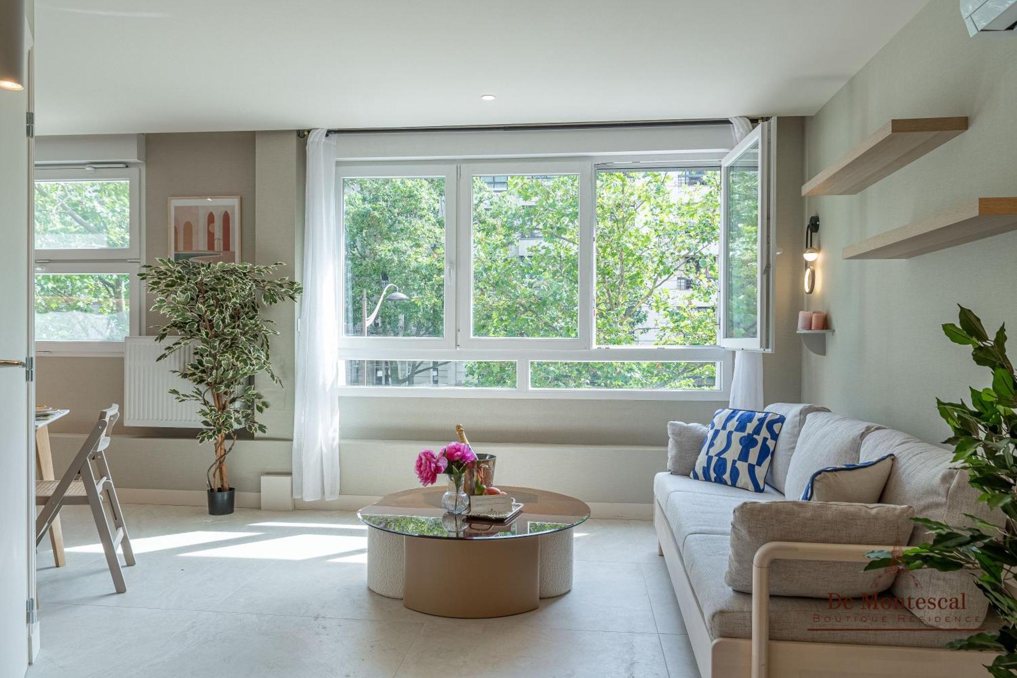 De Montescal - Hot Tub And Ac Cosy Apartment A Prime Location 40M2 Parigi Esterno foto
