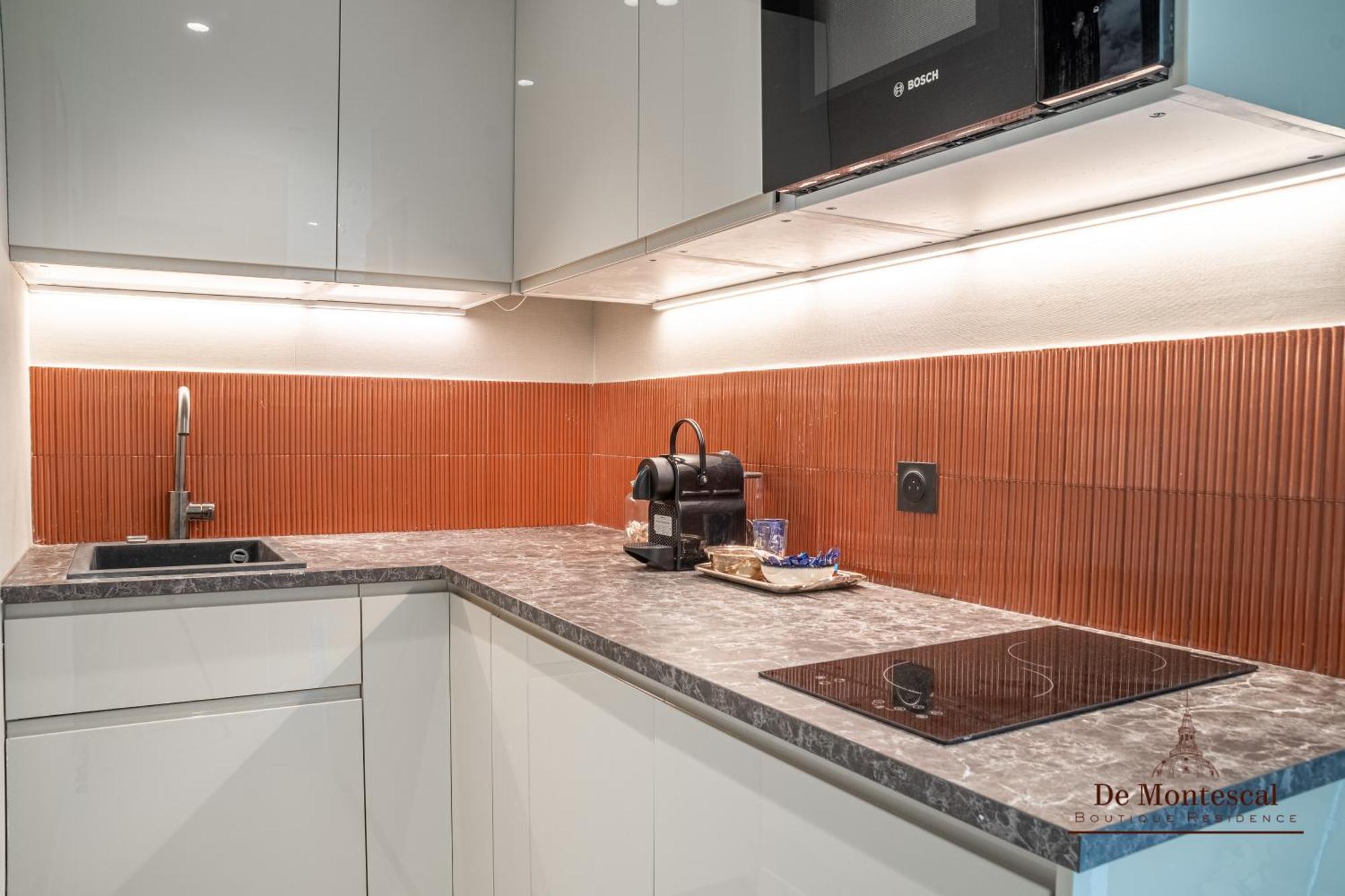 De Montescal - Hot Tub And Ac Cosy Apartment A Prime Location 40M2 Parigi Esterno foto