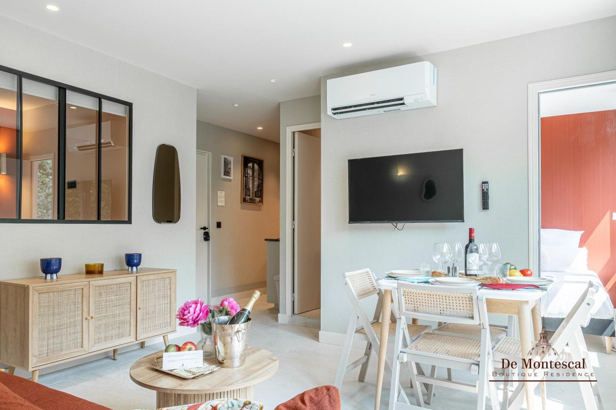 De Montescal - Hot Tub And Ac Cosy Apartment A Prime Location 40M2 Parigi Esterno foto