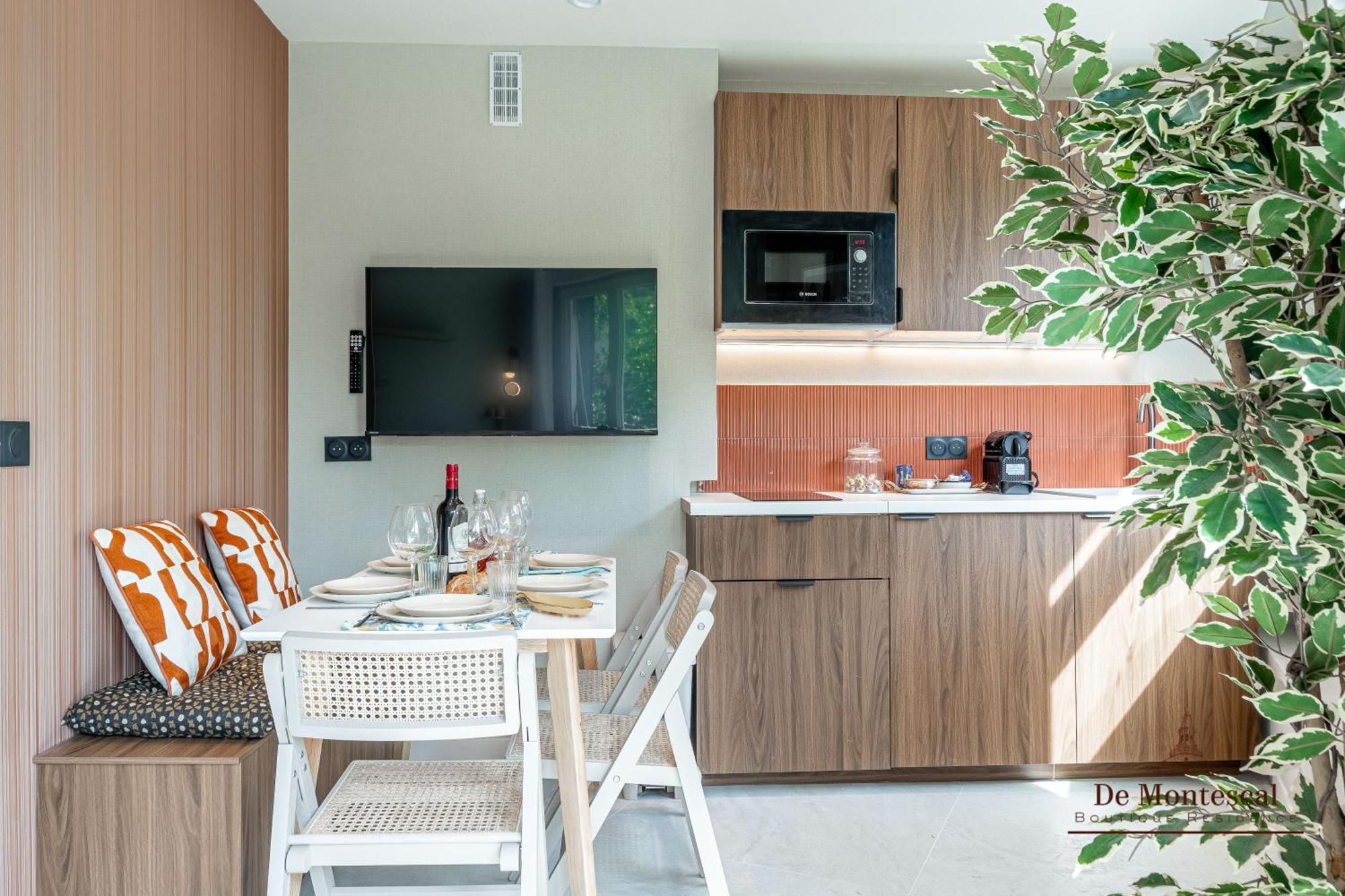 De Montescal - Hot Tub And Ac Cosy Apartment A Prime Location 40M2 Parigi Esterno foto